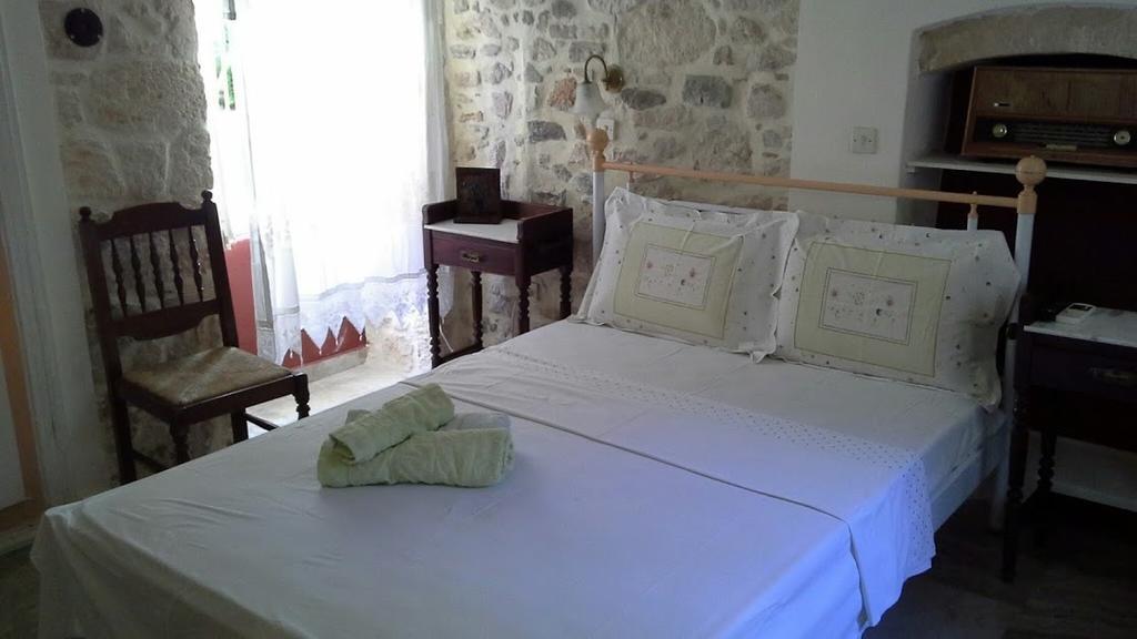 Ferienwohnung Aeginitiko Archontiko Aegina Exterior foto